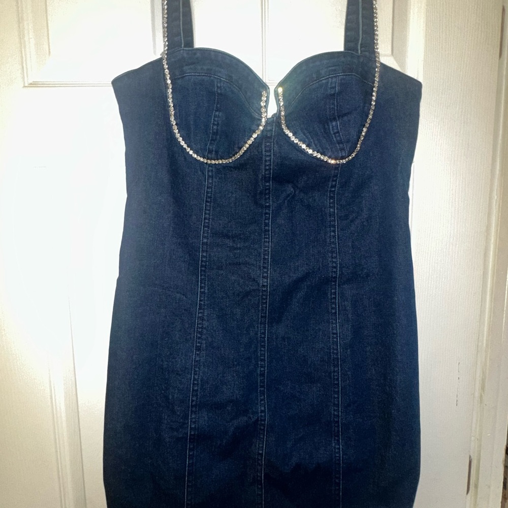 Women's Blue Denim Dress bought from miamioclock but they sent me the wrong size